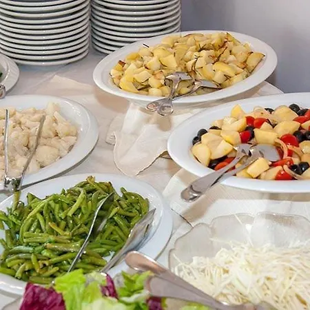 Angeles - Fronte Mare 3*