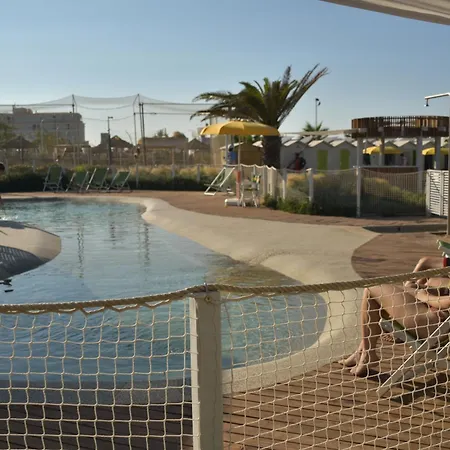 Angeles - Fronte Mare 3*