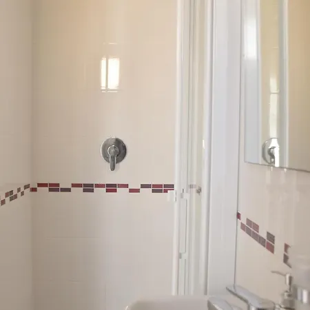 Angeles - Fronte Mare 3*