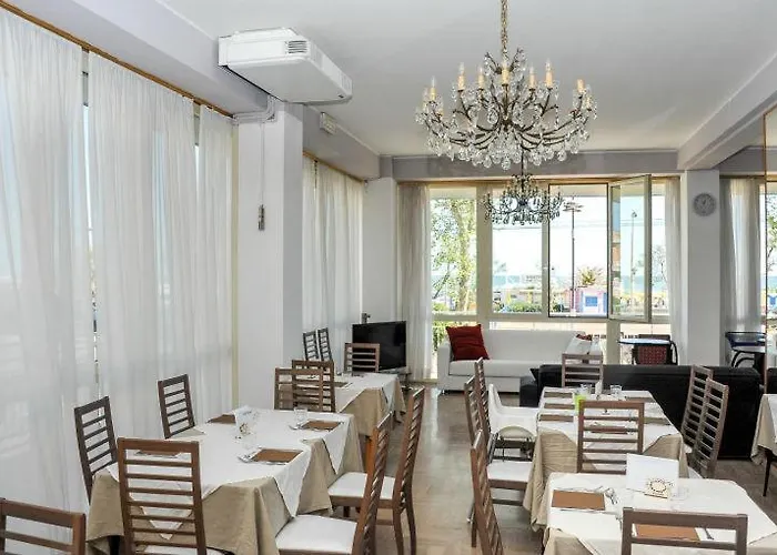 Hotel Angeles - Fronte Mare 3*