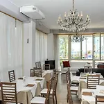 فندق Angeles - Fronte Mare 3*