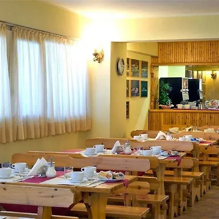 Angeles - Fronte Mare 3*