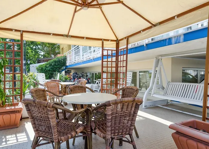 Angeles - Fronte Mare 3*