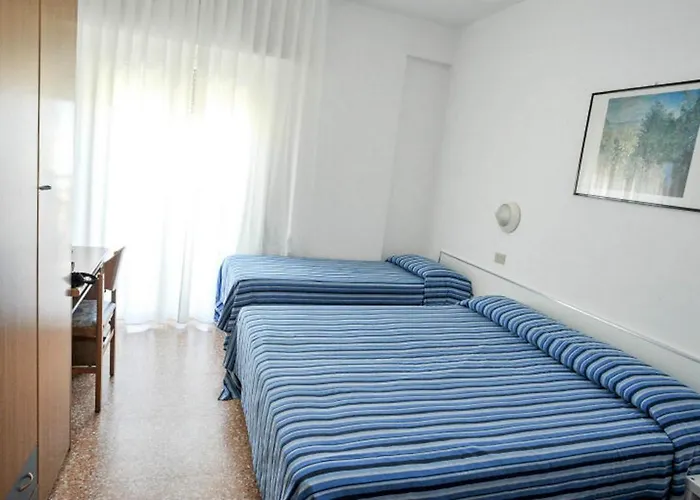 Angeles - Fronte Mare 3*